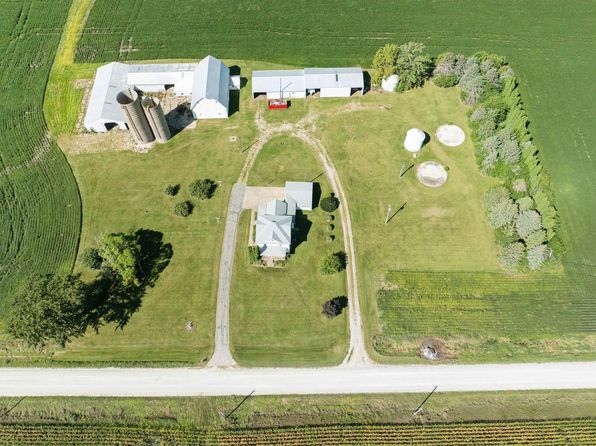 1827 N Pilot Grove Rd, Dunkerton, IA 50626