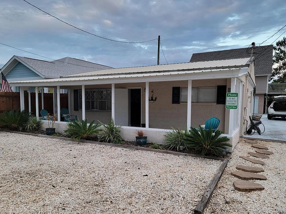 1st image of 320 Tanaga St