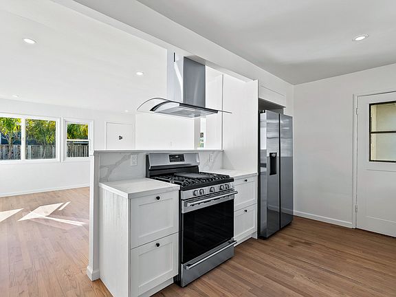 3rd image of 721 41st Ave #721