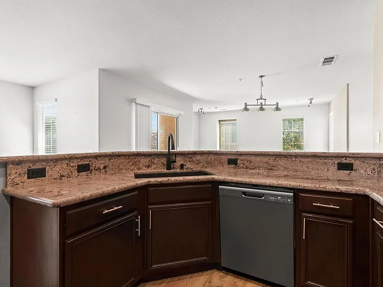 26137 Oakcreek Union Dr #C — Photo 10