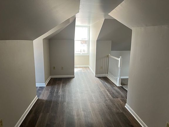 2nd image of 136 Walnut St Room 8