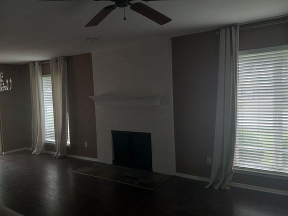 3rd image of 5003 Ledgestone Dr #B