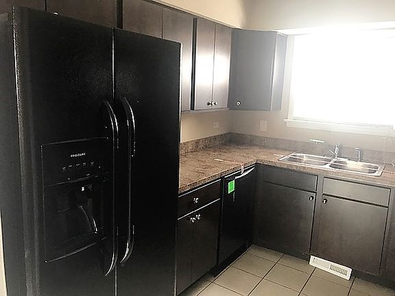 2nd image of 10418 S Green Bay Ave