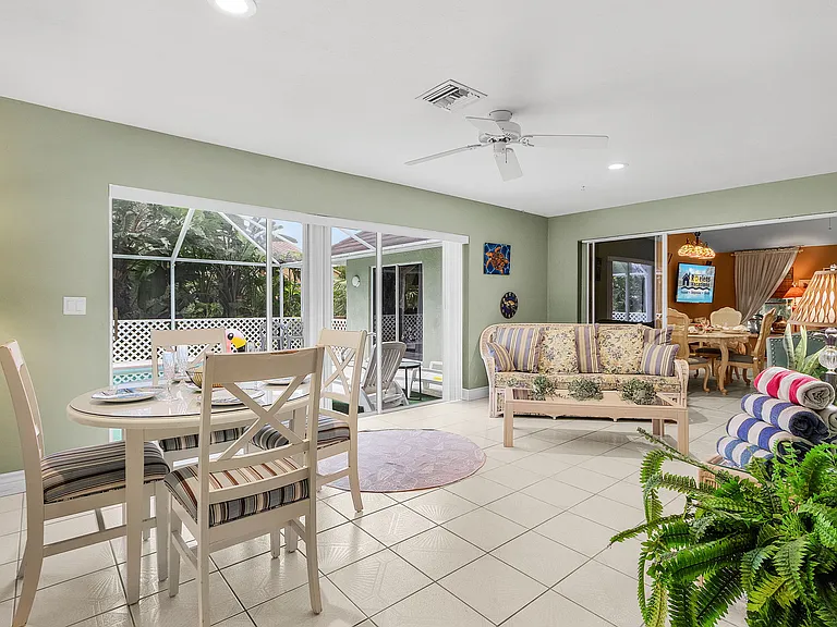 8549 S Lake Cir — Photo 11
