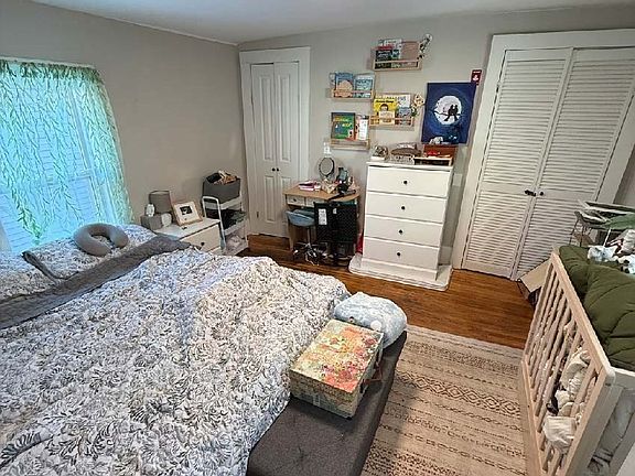 3rd image of 113-115 Laurel Ave