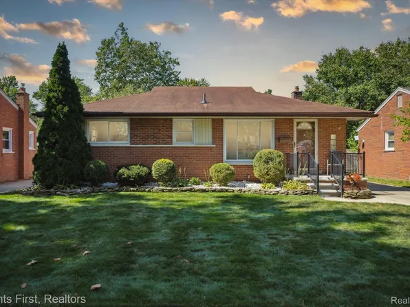 9045 Tecumseh, Redford, MI 48239