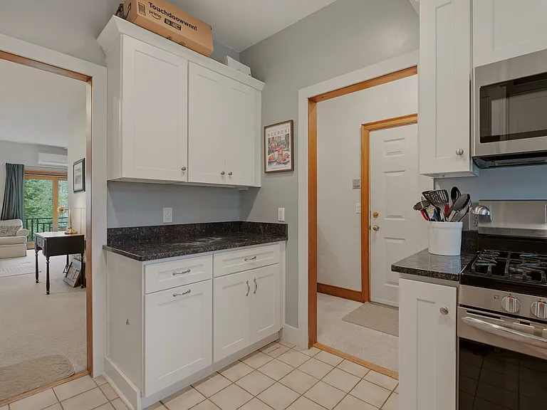 158 Narragansett Ave #U — Photo 11