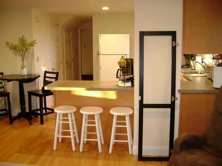 Hillcrest Cir — Photo 1