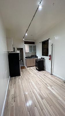 3rd image of 380 3rd Ave APT 4A