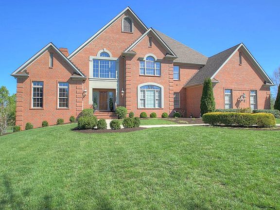 2nd image of 111 Creek Rock Cir