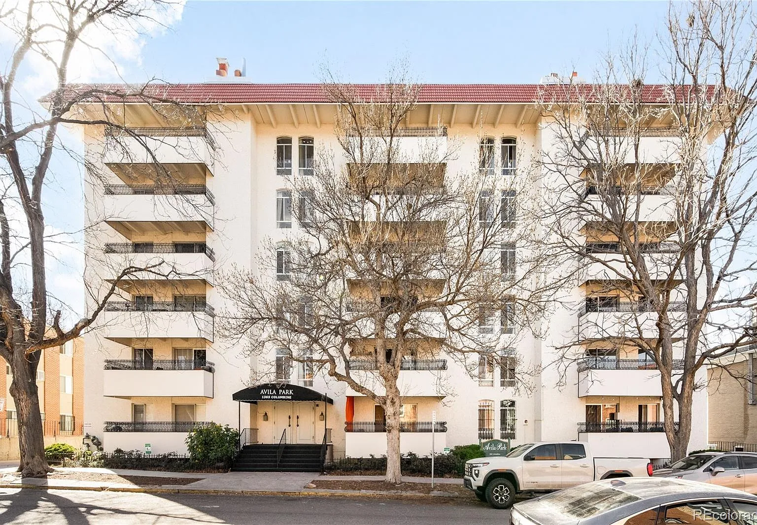 Avila Park Condos — Photo 1