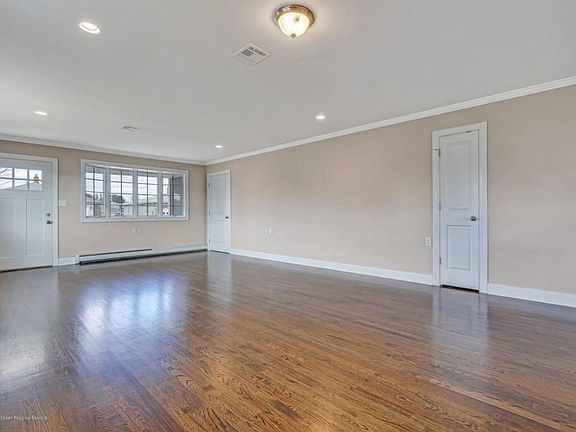 3rd image of 29 Abaco St