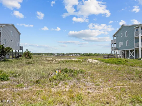 990 Ocean Boulevard W, Holden Beach, NC 28462