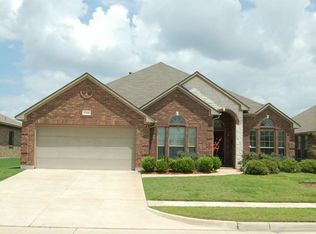 7705 Black Willow Ln, Arlington, TX 76002