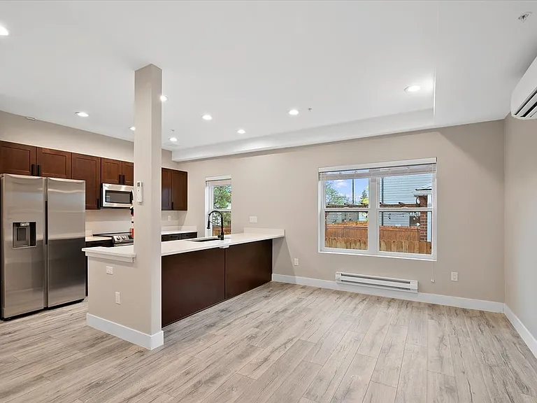 1327 Jersey St #5 — Photo 3
