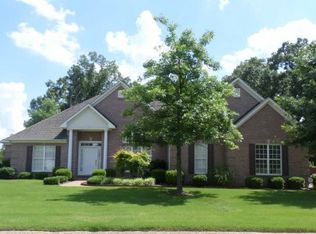14 Brookhollow Cv, Jackson, TN 38305