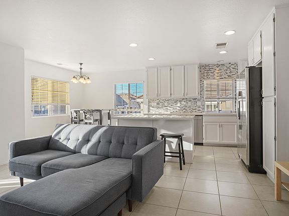 5th image of 1459 Claude Ln Unit 1