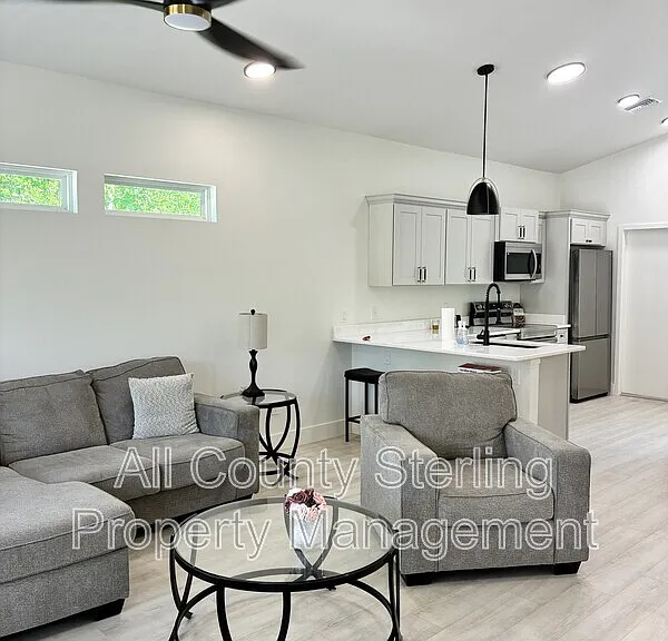 10230 NE 72nd St — Photo 5