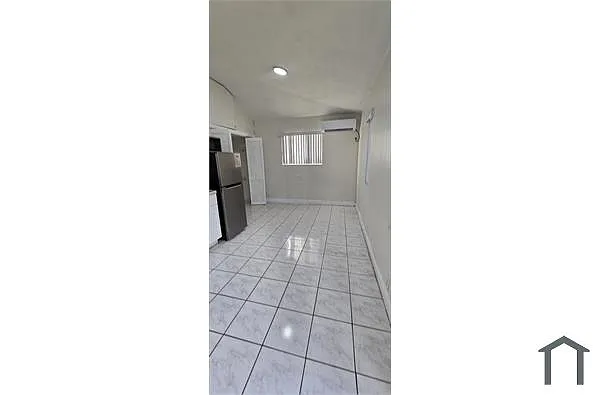 Building Photo - 3500 SW 87th Pl