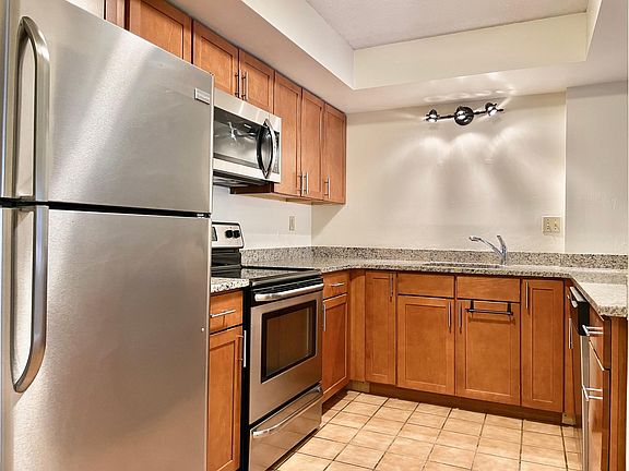 5th image of 343 Franklin St #304