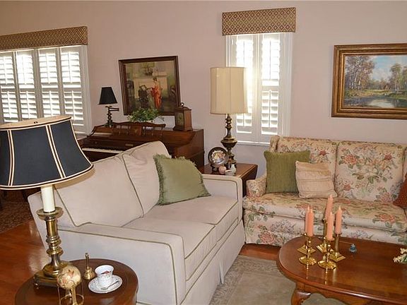 3rd image of 138 Prather Dr