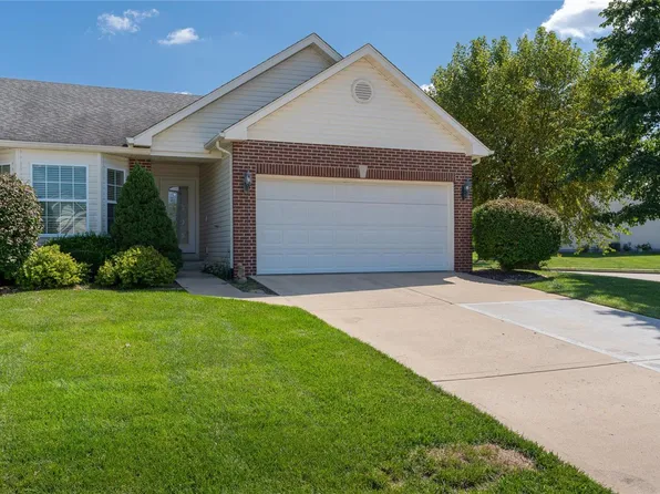 3300 Jared Dr, Swansea, IL 62226