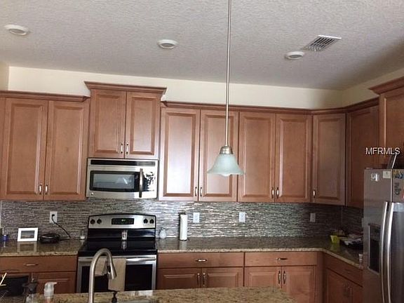 4th image of 4899 Cortland Dr