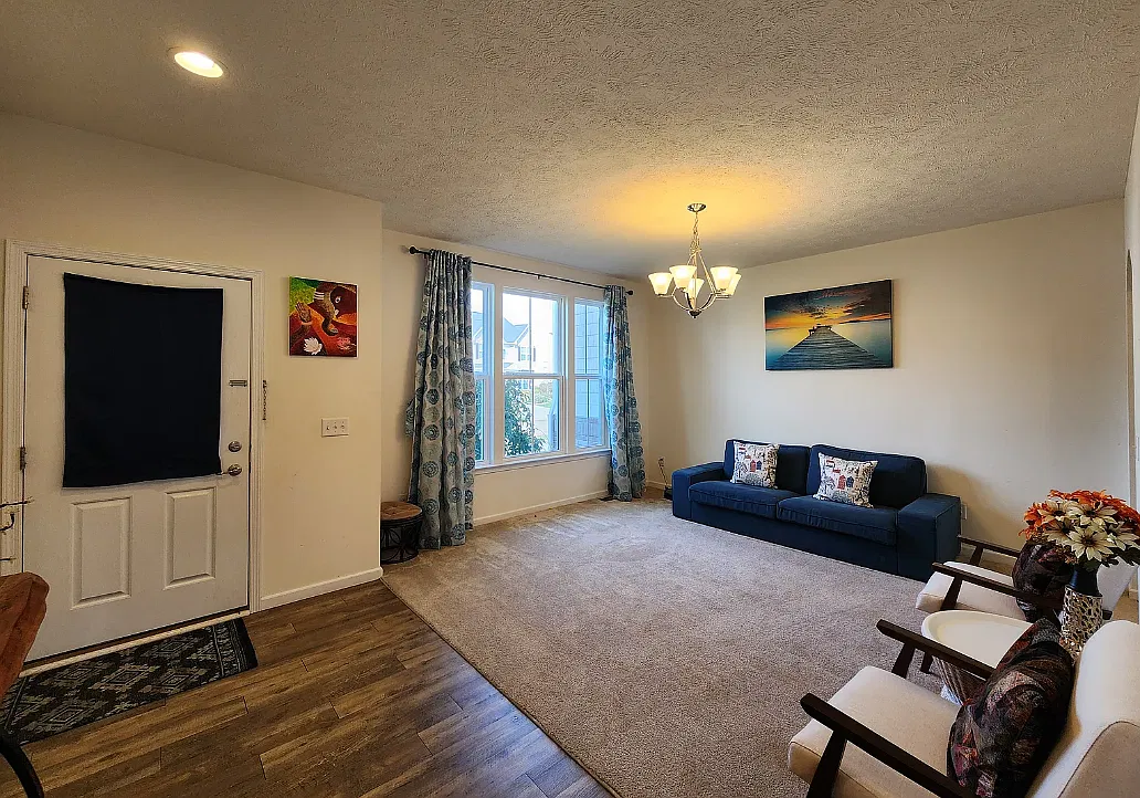 4 bed, 3214 sqft, $3,400 — Photo 4