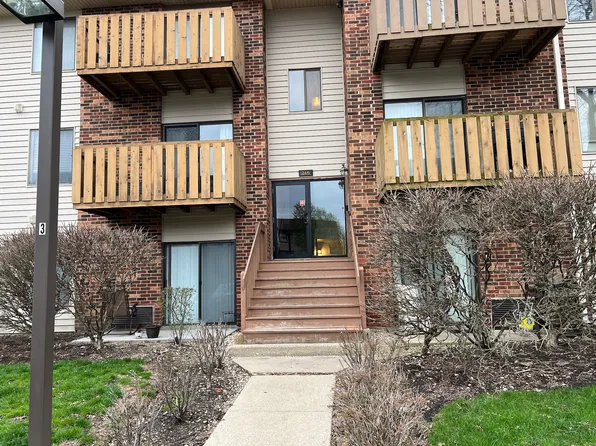 746 Prescott Dr, Roselle, IL
