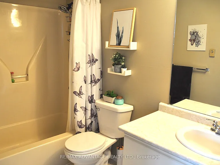 9 Jacksway Cres #211 — Photo 9