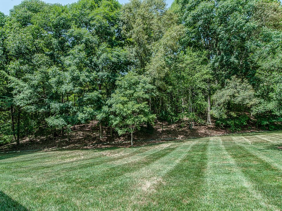 1st image of 528 Stratfordshire Dr #154