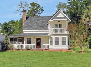 770 Hickory Bluff Dr, Waverly, GA 31565