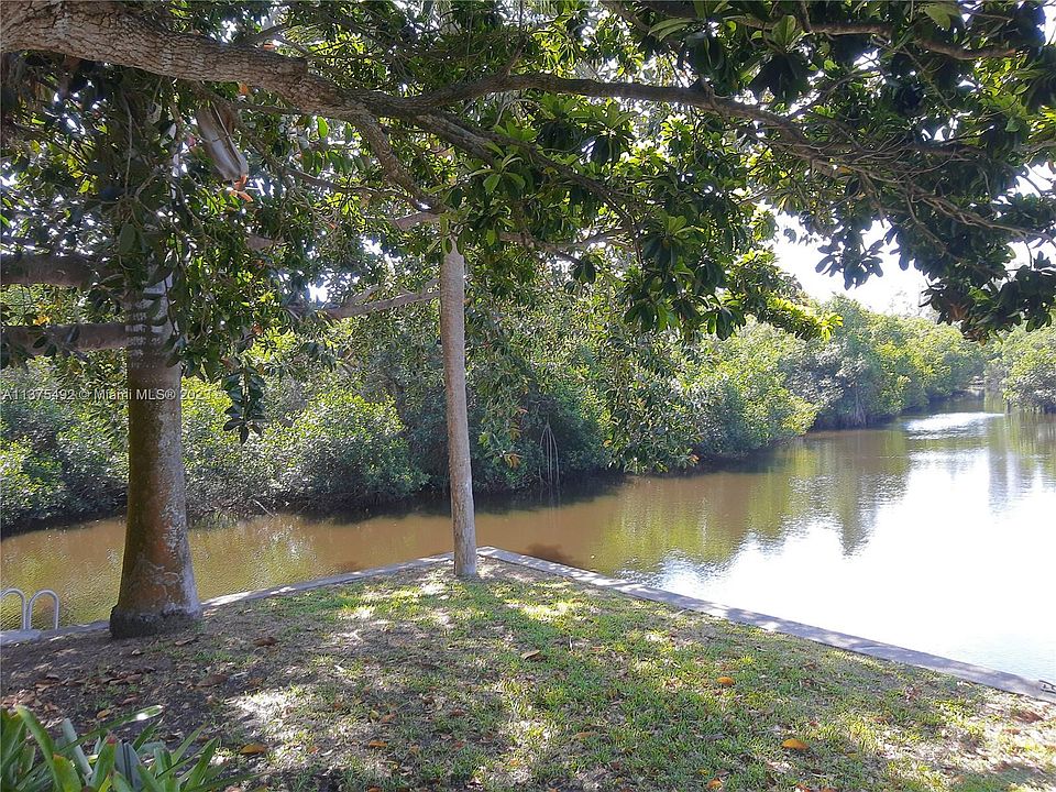 1st image of 1040 Wyomi Dr