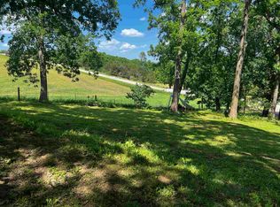 21693 257th St, Delhi, IA 52223