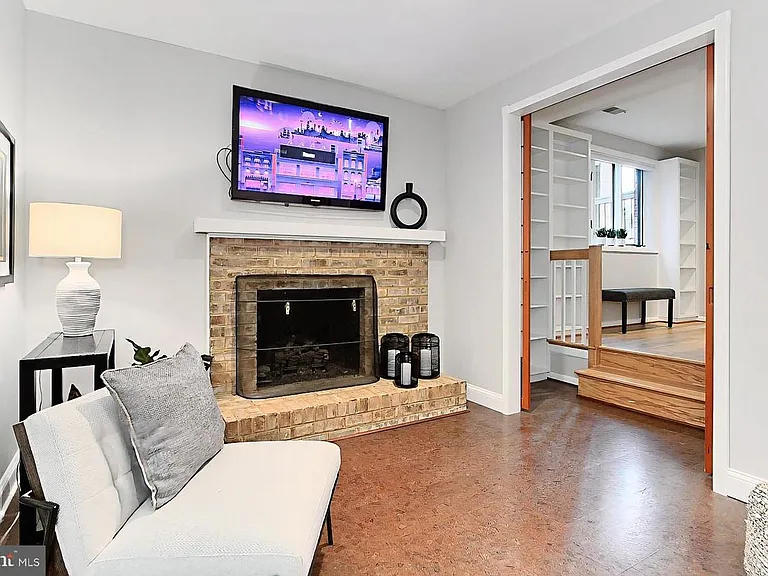 3806 N Richmond St — Photo 11