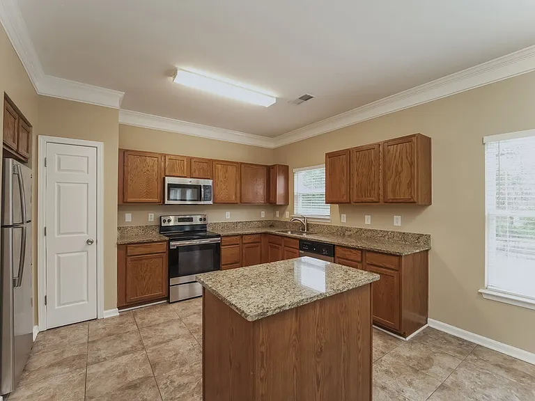 2637 Forest Grove Ct — Photo 8