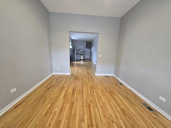 3rd image of 5906 S Lasalle St #1