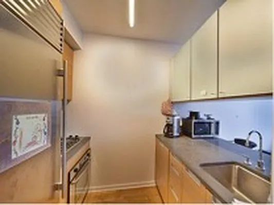 Rented by Kingstone Realty Inc | media 4
