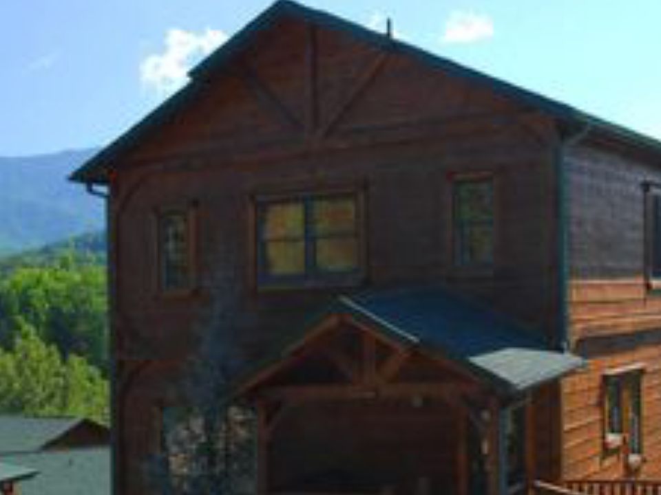 2nd image of 818 Great Smoky Way