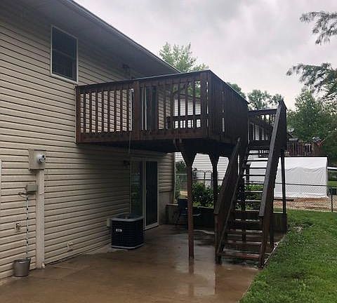 3rd image of 120 N Broadview Ct