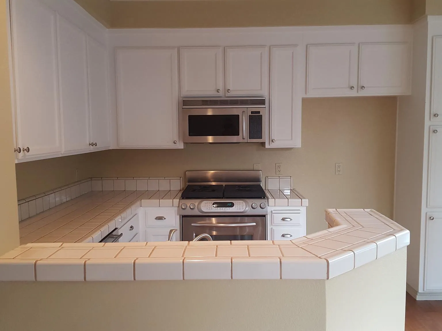 21168 Old Ranch Ct — Photo 4