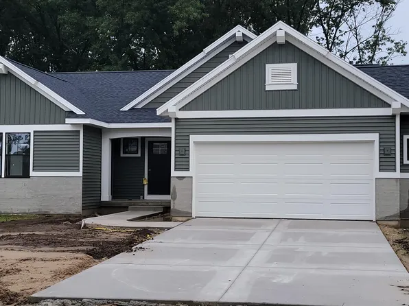 1327 Kimber Dr #86, Lowell, MI 49331