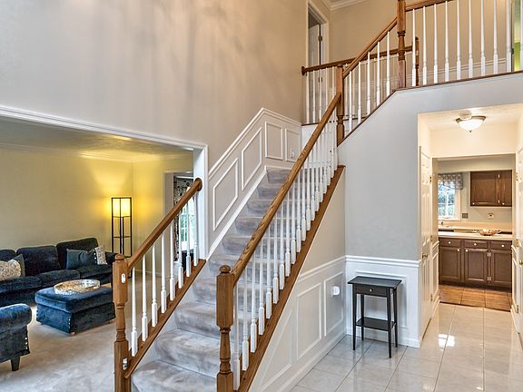 2nd image of 133 Aberdeen Dr
