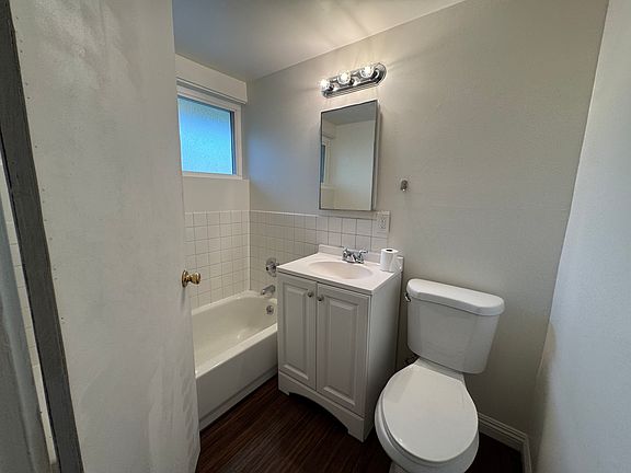 4th image of 1157 E Lemon Ave