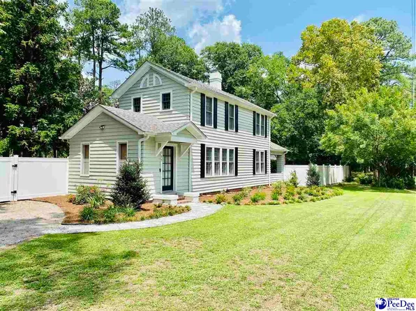 105 James St, Darlington, SC 29532