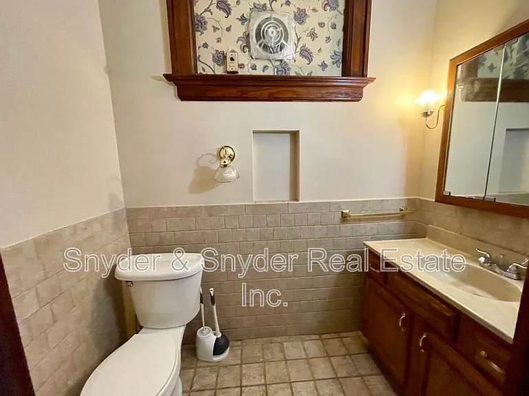 27 Casterton Ave #1 — Photo 7