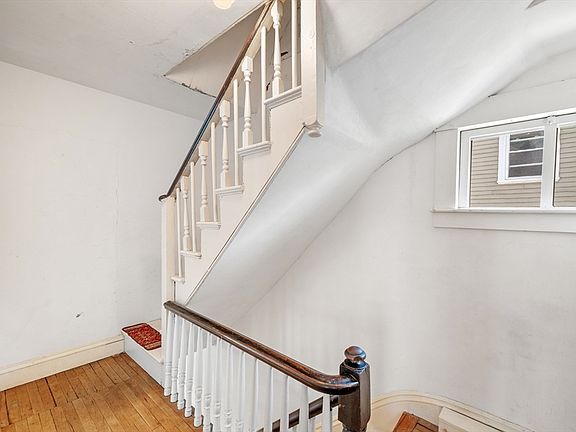 4th image of 106 Ellery St