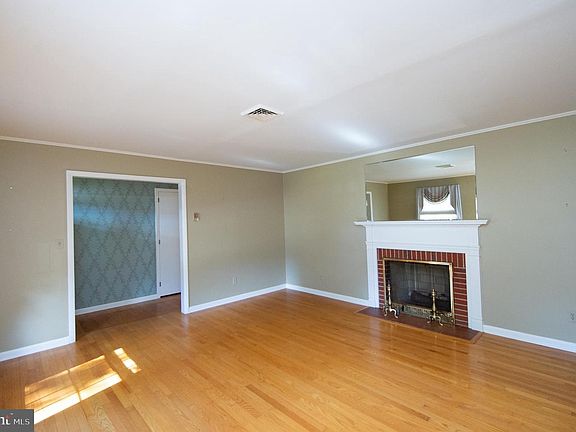 2nd image of 1 Kiowa Rd