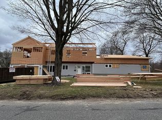 104 Eastfield Rd, Waterbury, CT 06708