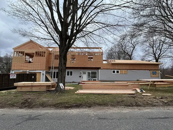 104 Eastfield Road, Waterbury, CT 06708